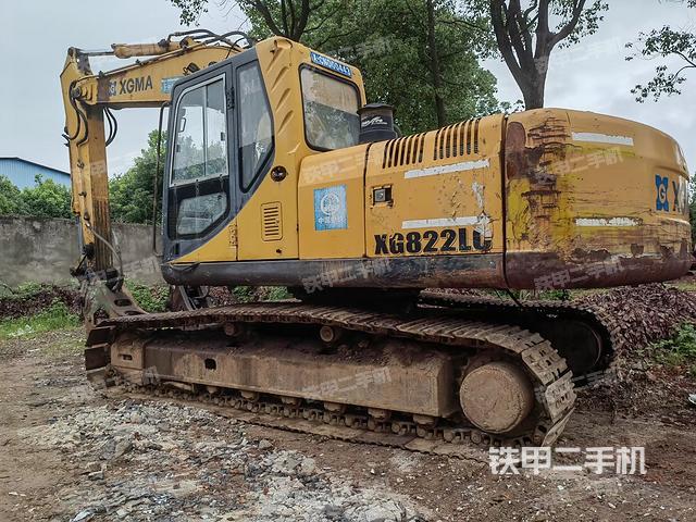 厦工XG822LC挖掘机