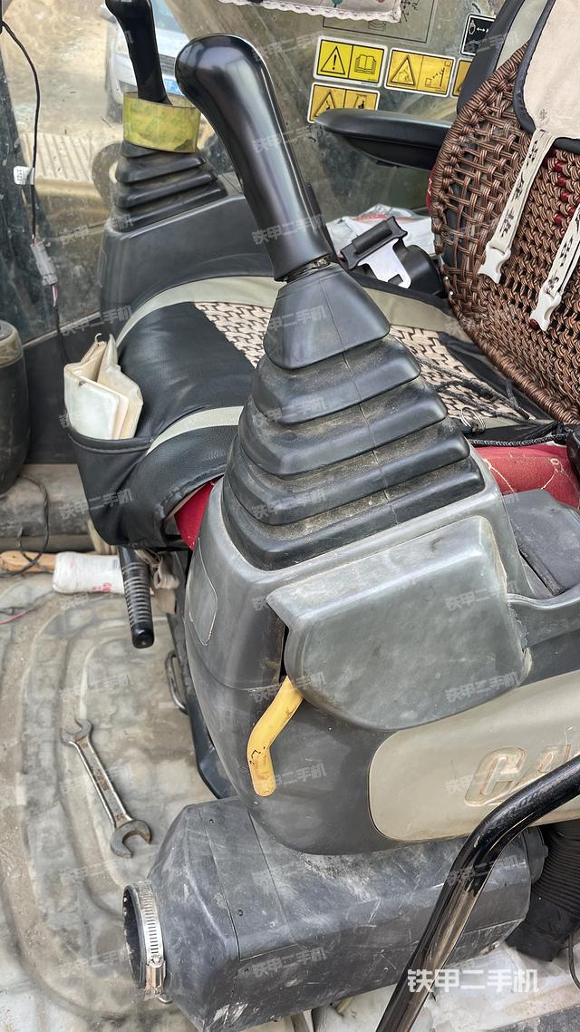 驾驶室整体（整机外观）