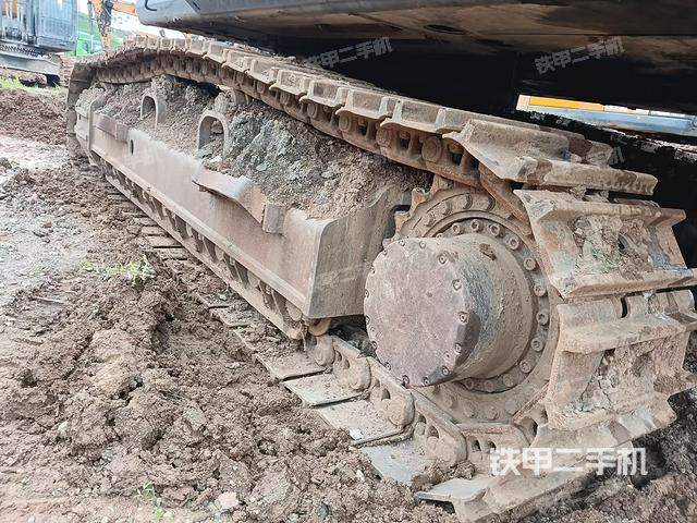 单侧履带整体（整机外观）