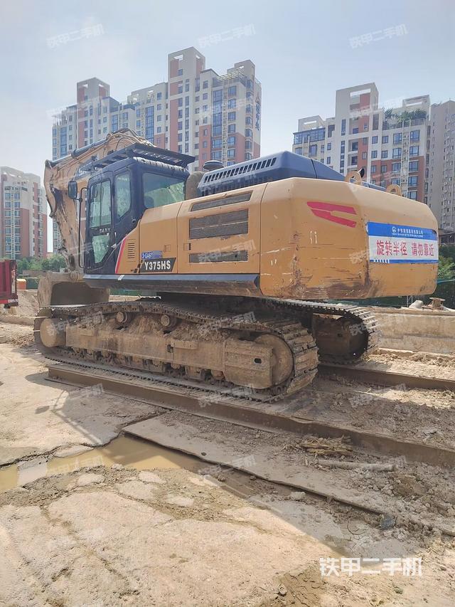 駕駛室整體（整機外觀）