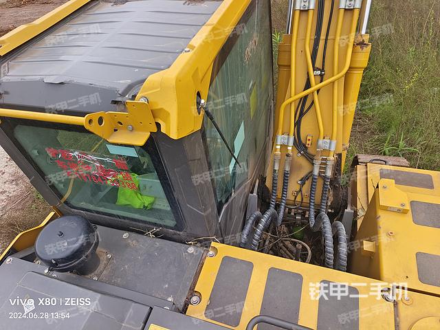 驾驶室顶部（整机外观）