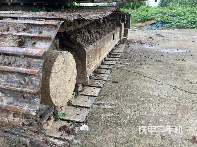 单侧履带整体（整机外观）