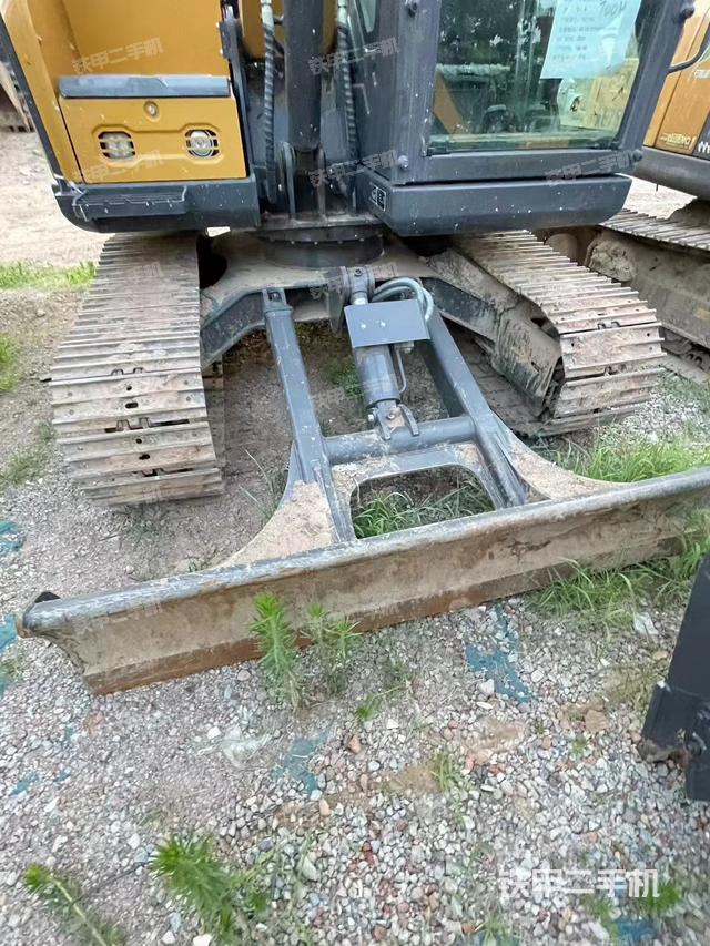 单侧履带整体（整机外观）