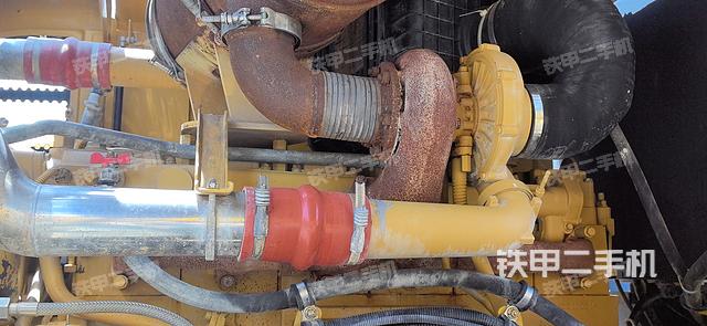 发动机右侧（整机外观及大件）