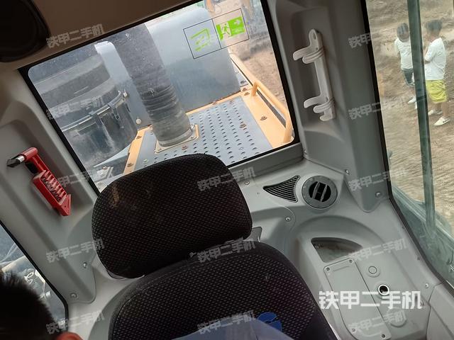 驾驶室整体（整机外观）