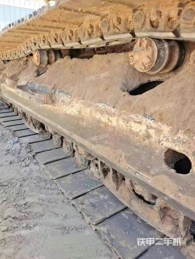 单侧履带整体（整机外观）