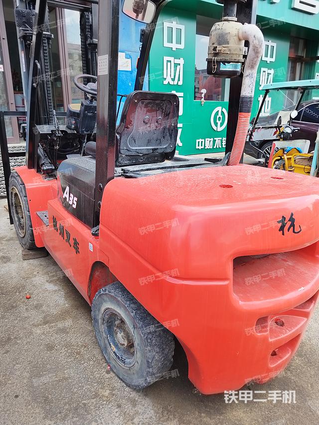 整机左侧（设备外观及核心部件）