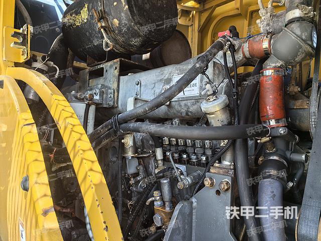 发动机左侧（整机外观及大件）