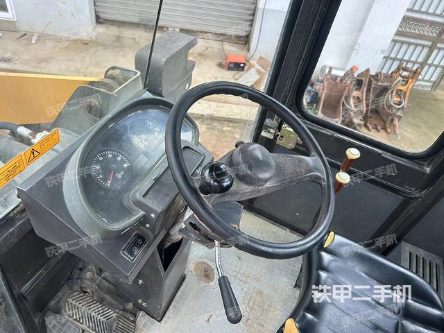 驾驶室工作台（整机外观及大件）