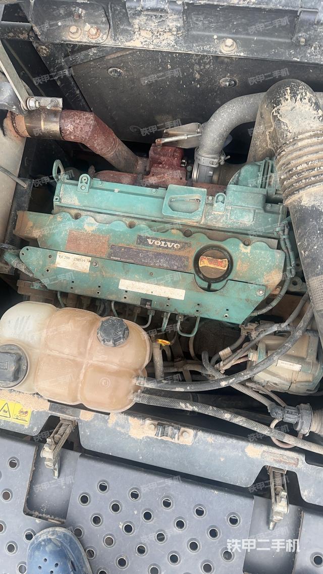 发动机整体俯视（整机外观）