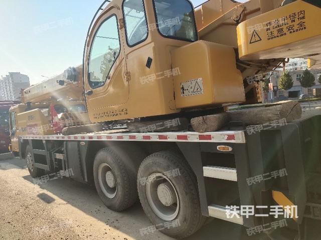 整机右后45°（设备外观及核心部件）