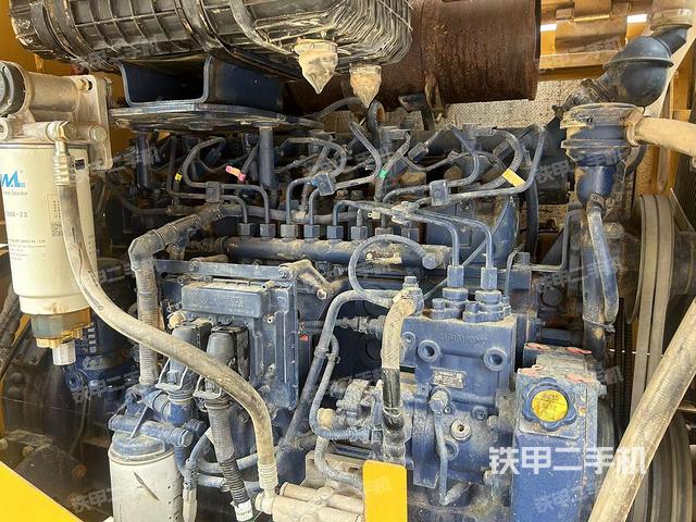 发动机左侧（整机外观及大件）