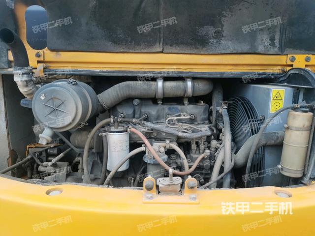 發(fā)動(dòng)機(jī)室（上車部件）