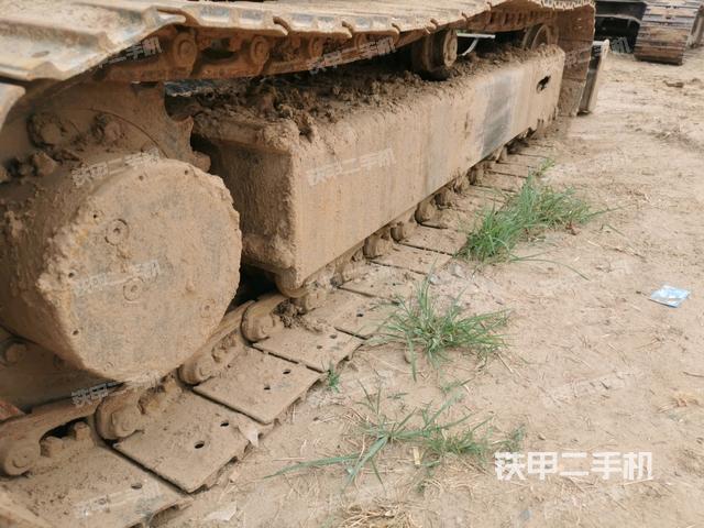 左側(cè)履帶整體?（行走機(jī)構(gòu)）