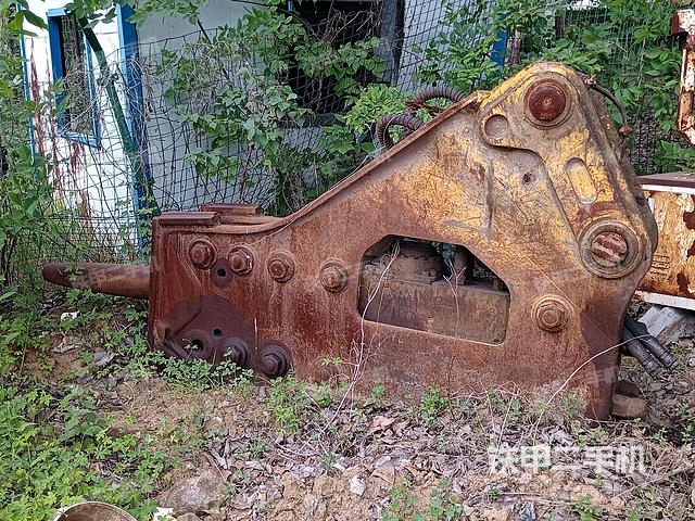 整机左侧（设备外观及核心部件）