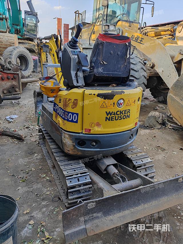 整机右后45°（整机外观）