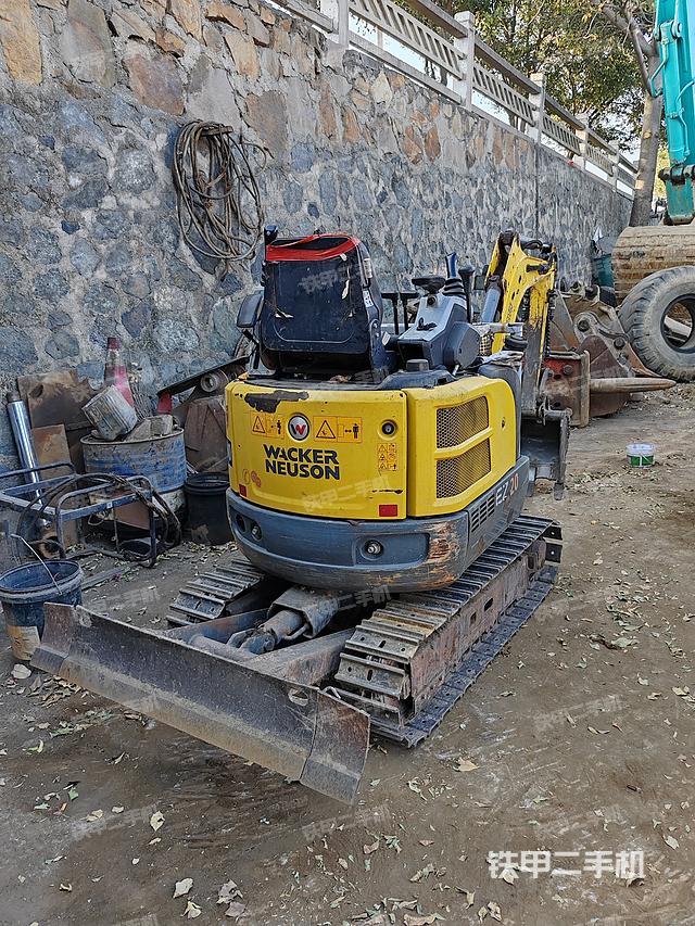 驾驶室整体（整机外观）