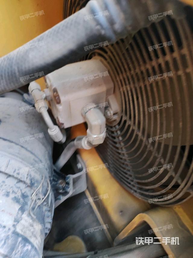 風(fēng)扇及皮帶（壓路機(jī)發(fā)動(dòng)機(jī)艙）