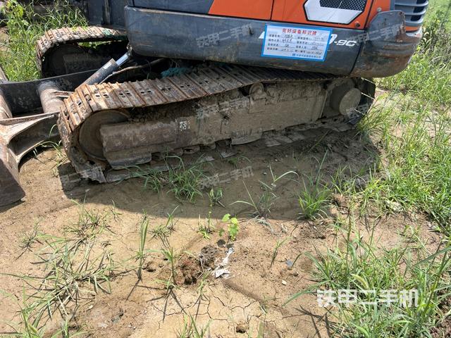 單側(cè)履帶整體（整機(jī)外觀）