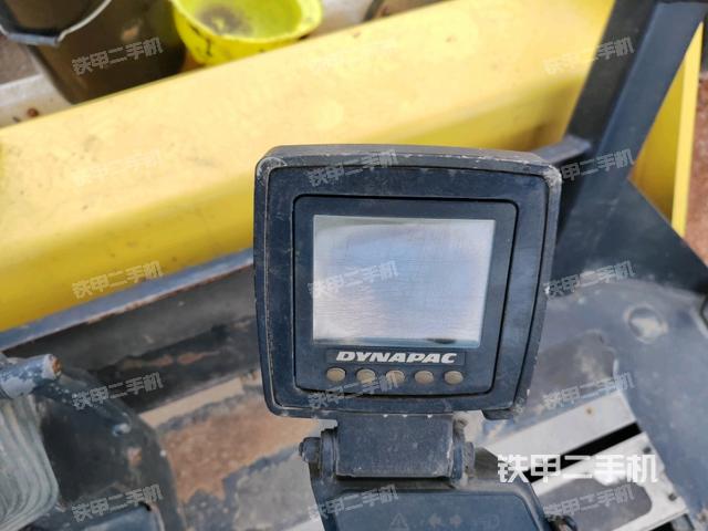 儀表盤全景（壓路機(jī)駕駛室）