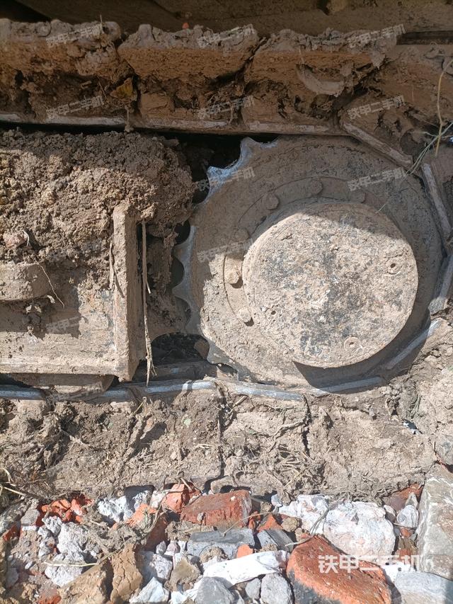 右驅(qū)動(dòng)輪（行走機(jī)構(gòu)）