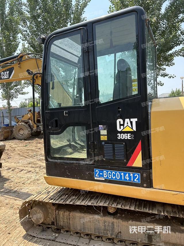 駕駛室整體（整機(jī)外觀）