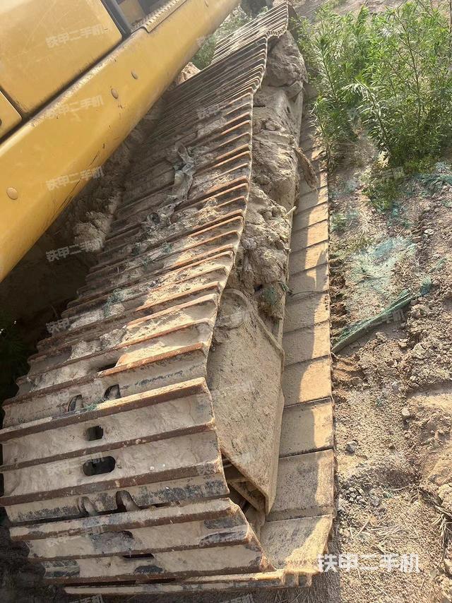 单侧履带整体（整机外观）