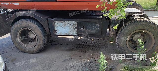 單側(cè)履帶整體（整機(jī)外觀）