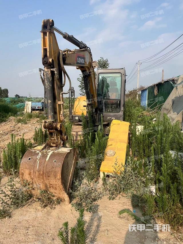 驾驶室顶部（整机外观）