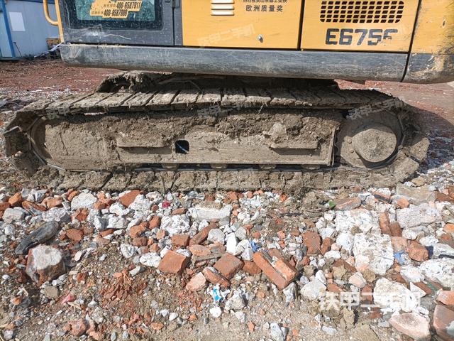 右側(cè)履帶整體?（行走機(jī)構(gòu)）