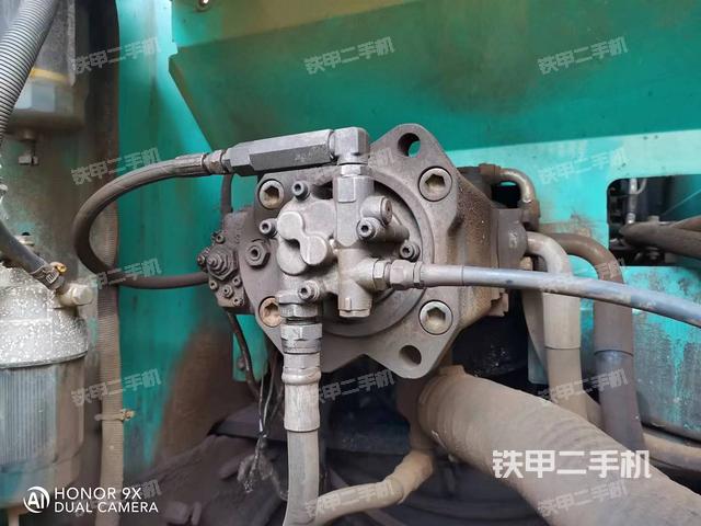 神钢SK270D-8挖掘机