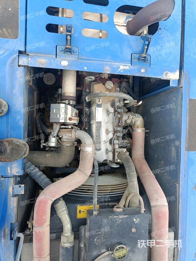 发动机室（上车部件）