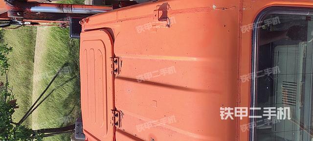 駕駛室頂部（整機(jī)外觀）