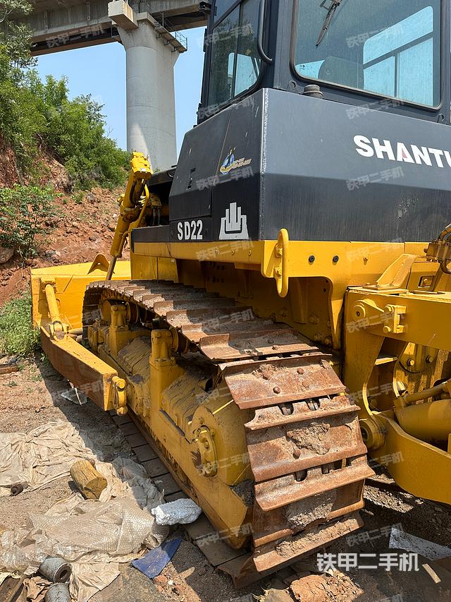 整机左侧（设备外观及核心部件）