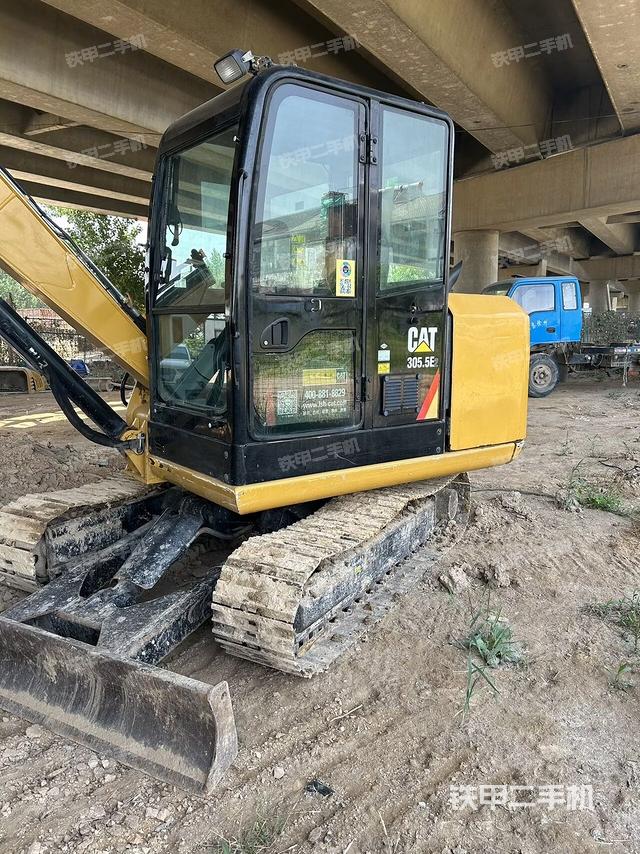 卡特彼勒CAT®305.5E2 小型液压挖掘机