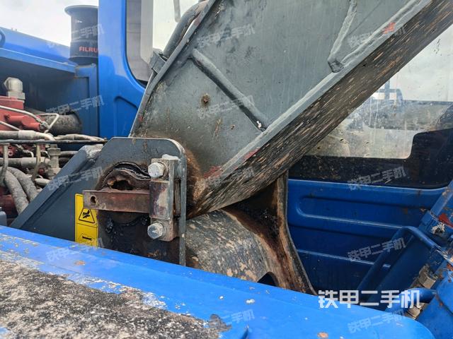 大臂根部 斜视（工作和回转装置）