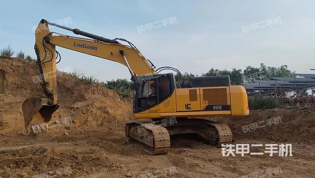 柳工CLG950E挖掘機(jī)