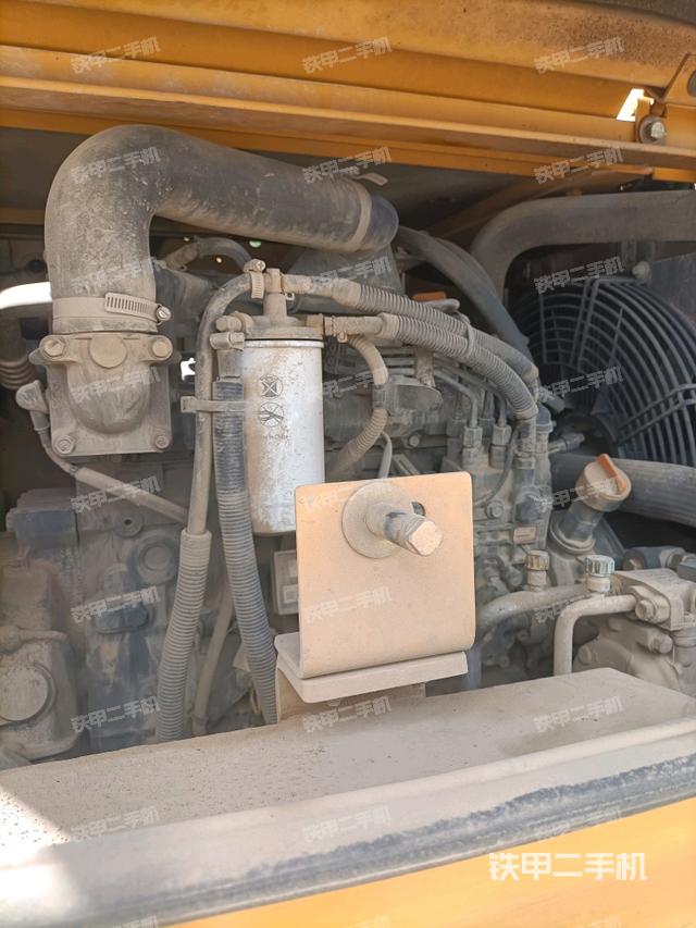 發(fā)動(dòng)機(jī)室（上車部件）