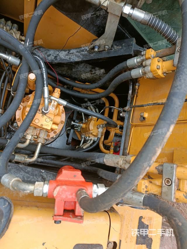 回轉(zhuǎn)馬達(dá)（上車部件）