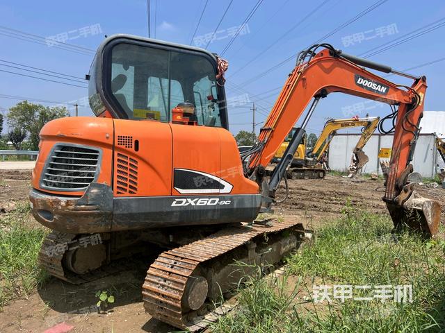 整機(jī)右后45°（整機(jī)外觀）