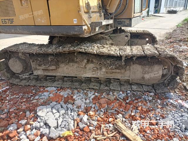 左側(cè)履帶整體?（行走機(jī)構(gòu)）