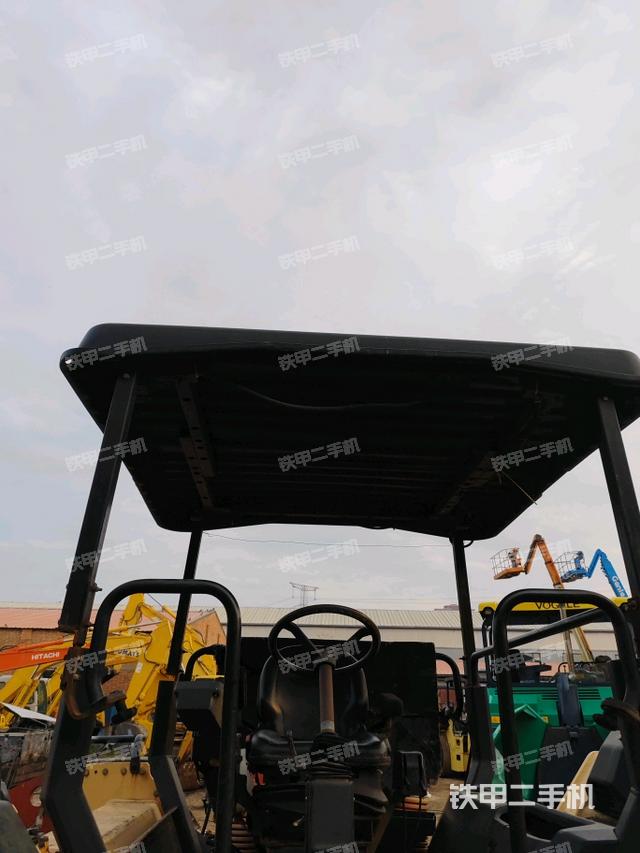 駕駛室外頂全景（壓路機駕駛室）