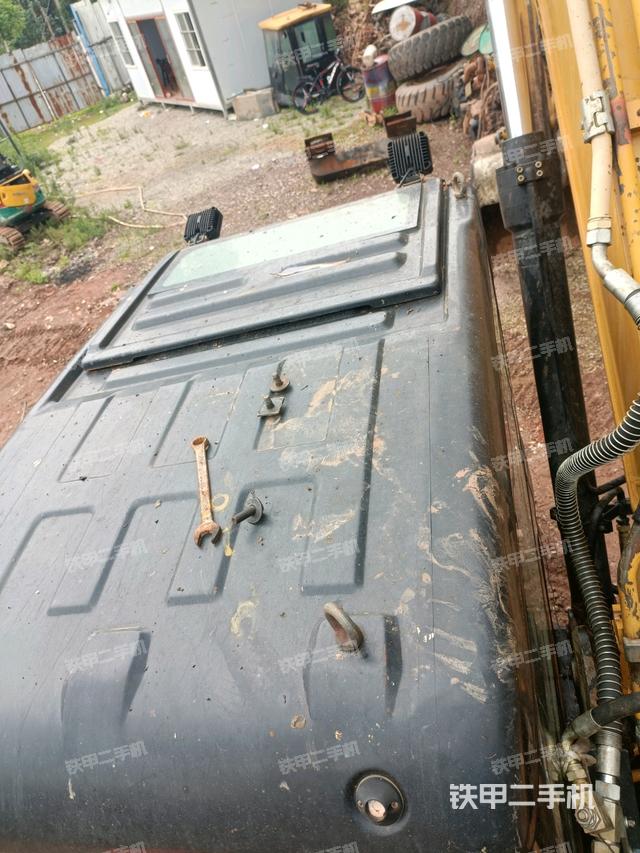 駕駛室頂部俯視（上車部件）