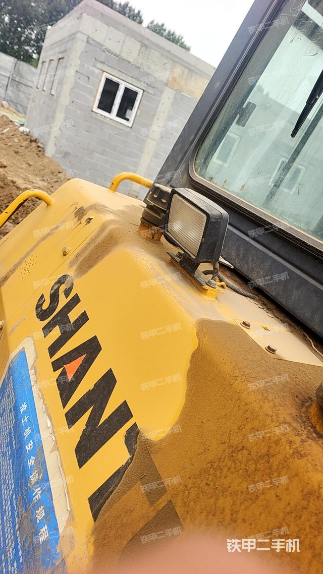 整机左侧（设备外观及核心部件）