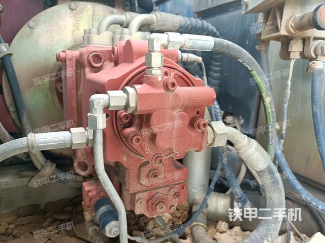 液压泵斜45 左（大件舱室）