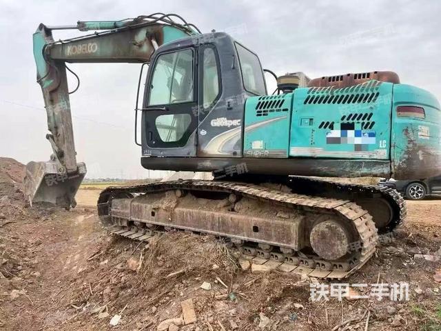 神钢SK210LC-8挖掘机
