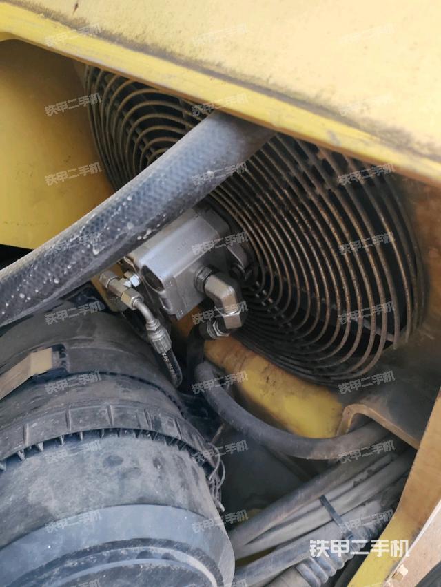 風(fēng)扇及皮帶（壓路機(jī)發(fā)動(dòng)機(jī)艙）