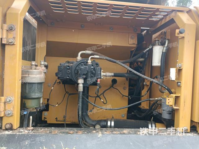 液壓泵斜45?左（大件艙室）