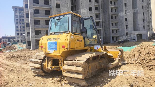 整机右后45°（设备外观及核心部件）