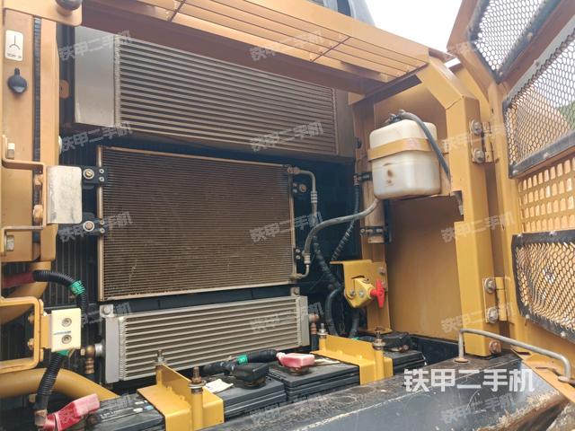 散熱器正面（大件艙室）